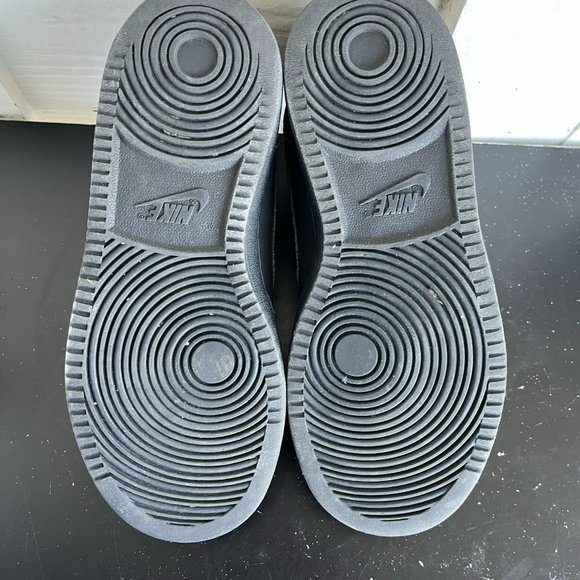 Nike Kids Court Borough Low 2 Grade School Black Shoes Sneakers Size 3.5 - Picture 10 of 12